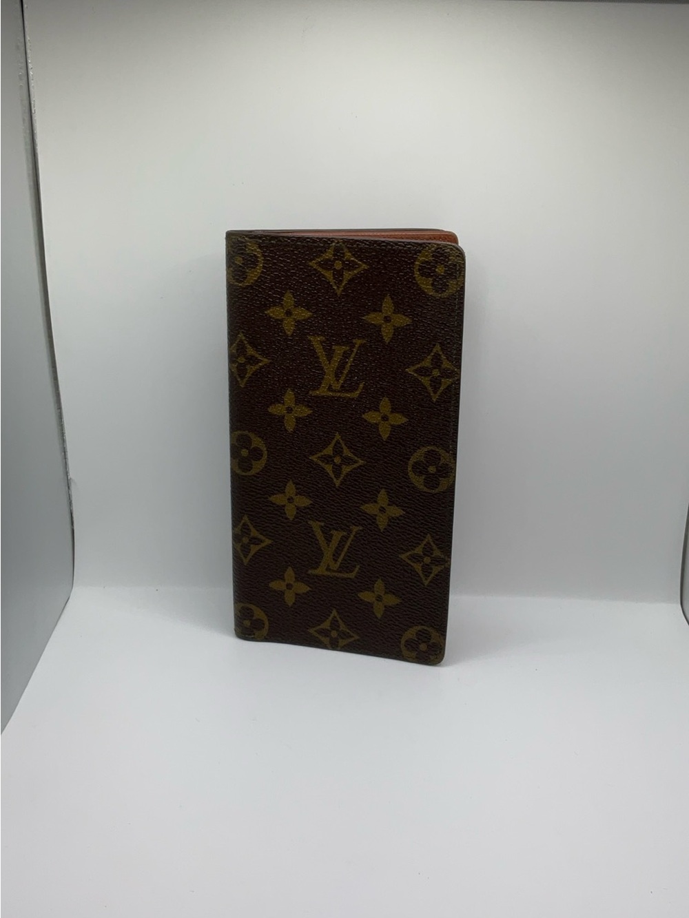 Authentic Louis Vuitton Monogram bifold Wallet.